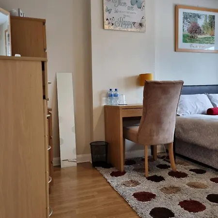 Brooks Homestay